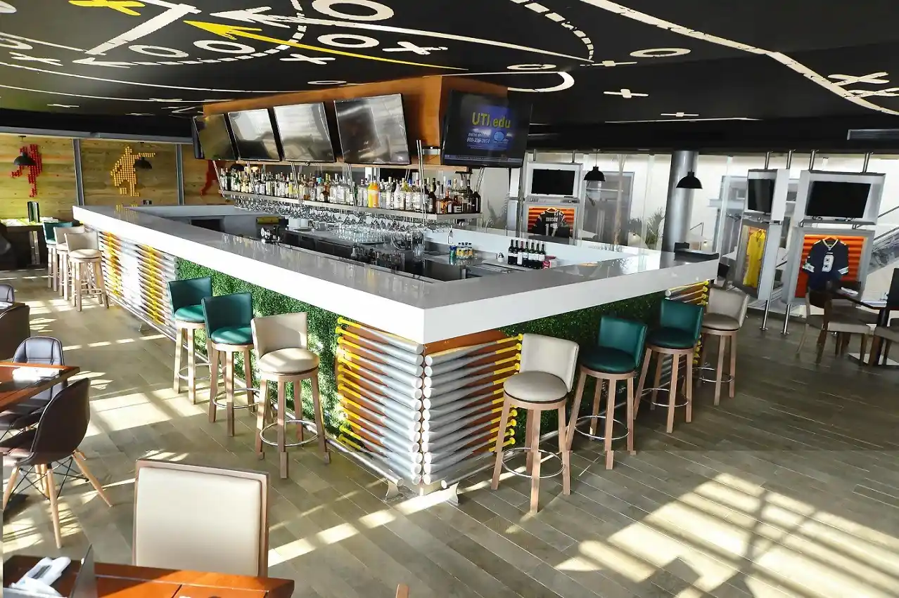 Royalton Riviera Cancun Bar